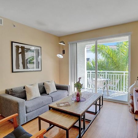 Dharma Home Suites South Miami At Red Road Commons Екстериор снимка