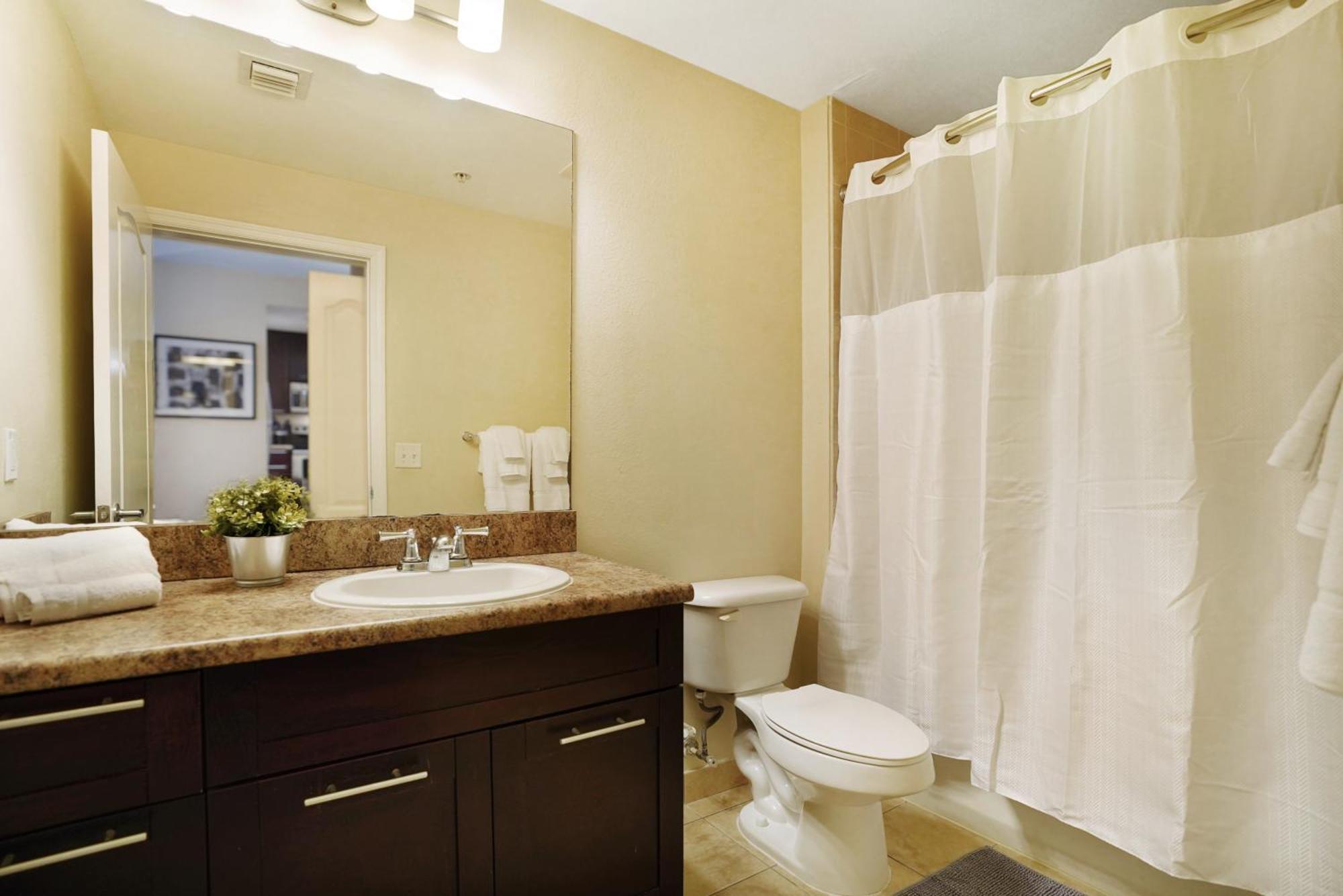 Dharma Home Suites South Miami At Red Road Commons Екстериор снимка