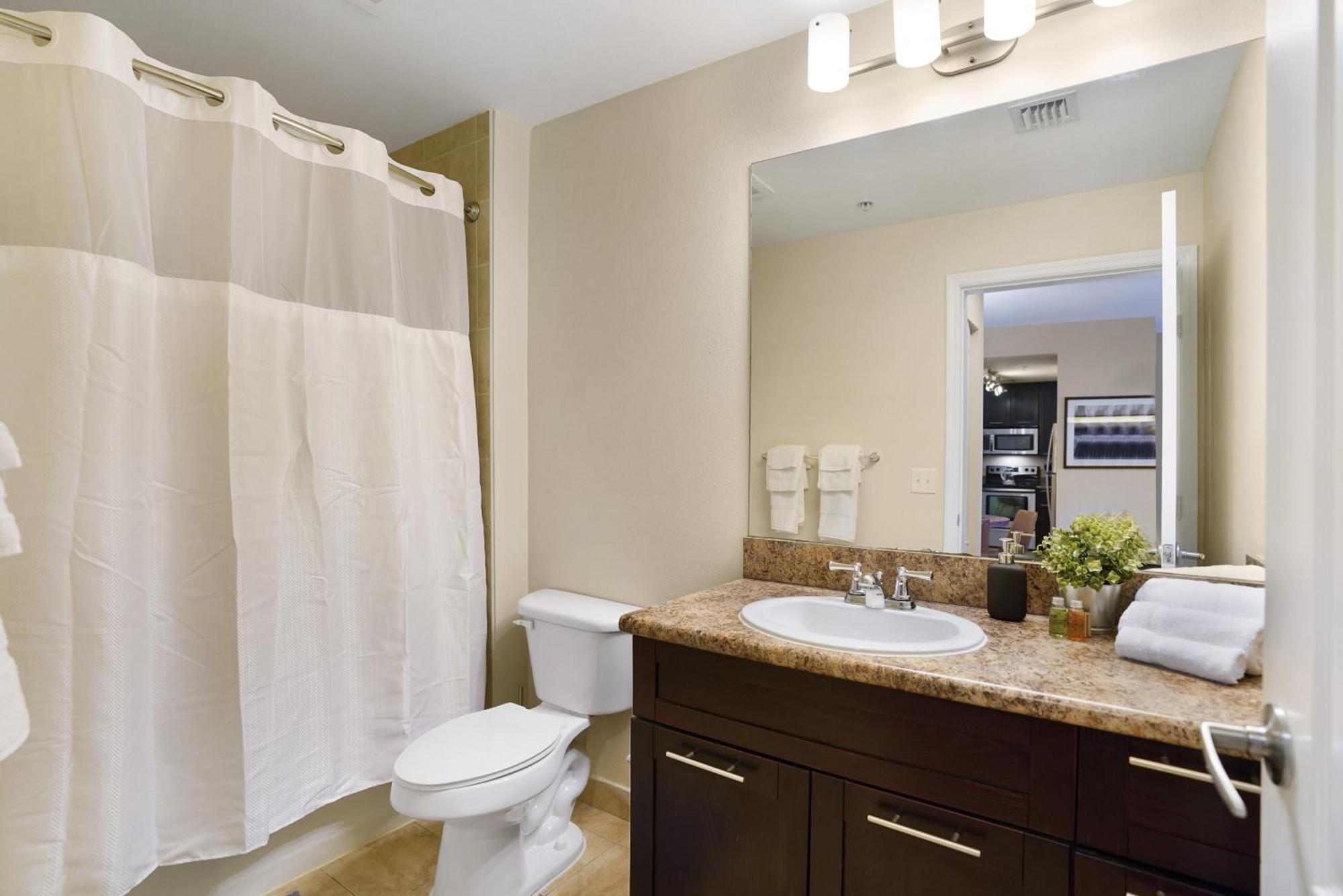 Dharma Home Suites South Miami At Red Road Commons Екстериор снимка