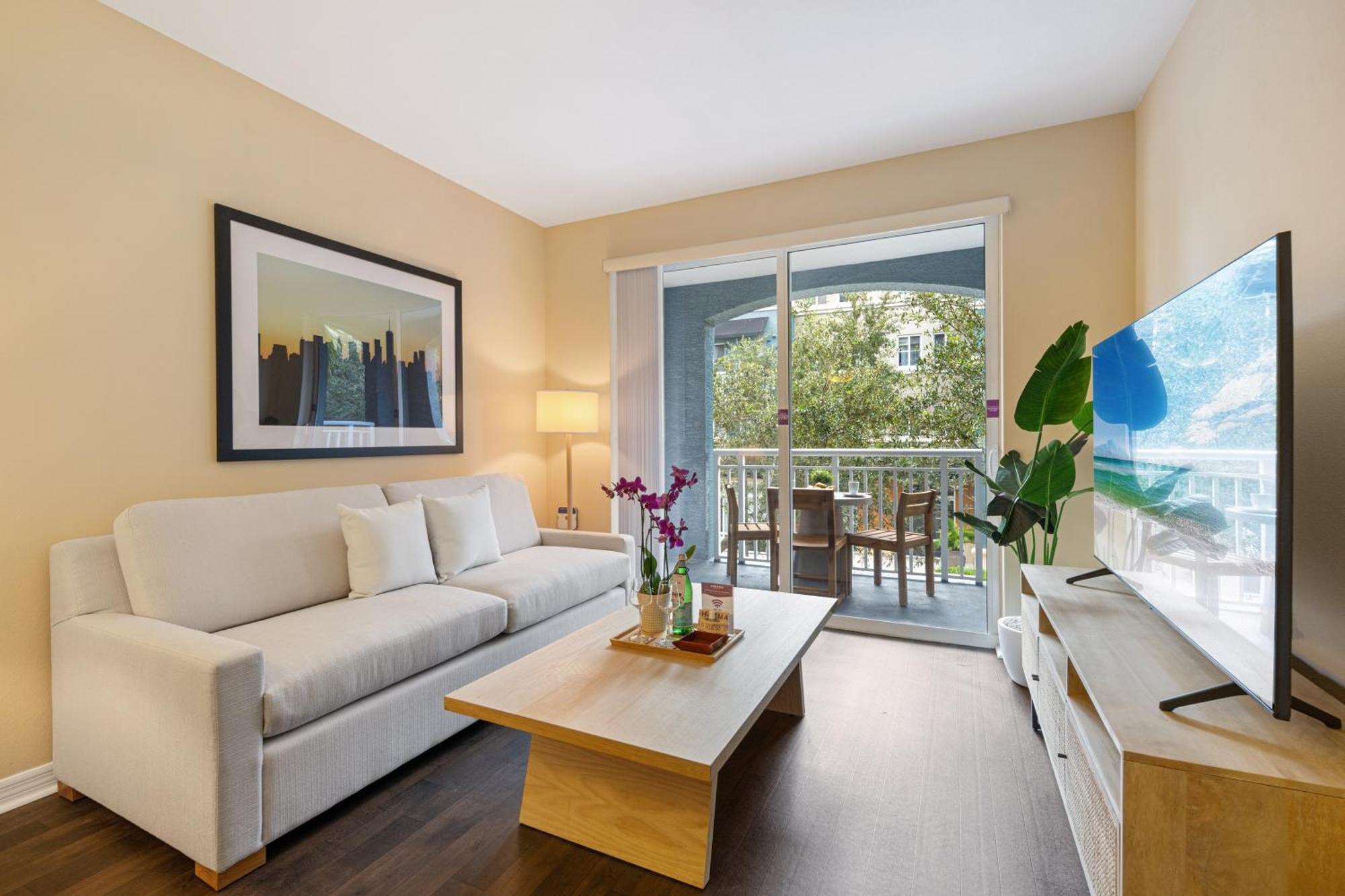 Dharma Home Suites South Miami At Red Road Commons Екстериор снимка
