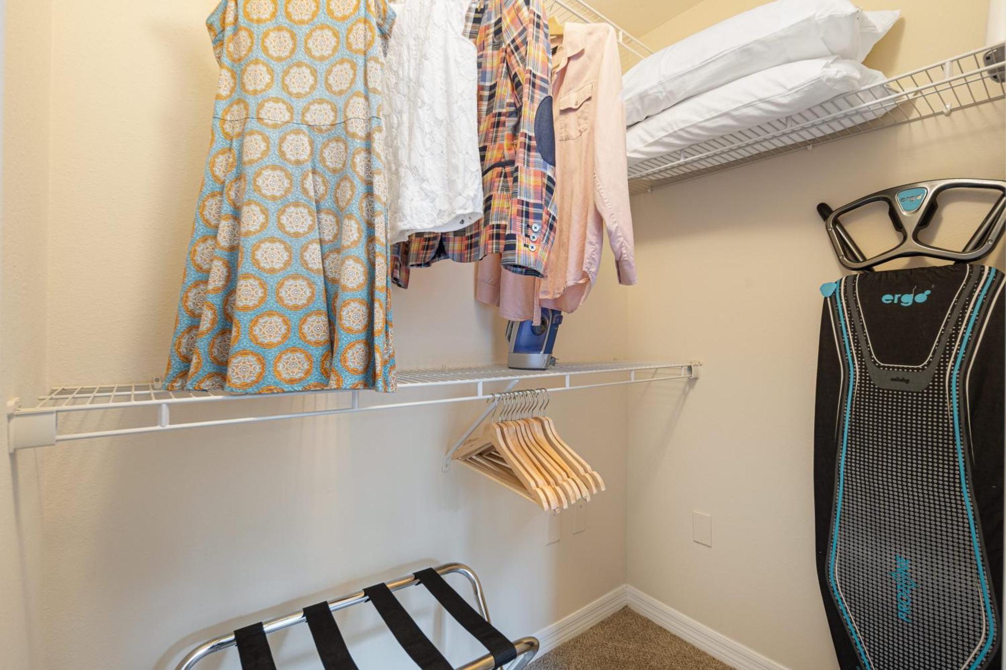 Dharma Home Suites South Miami At Red Road Commons Екстериор снимка