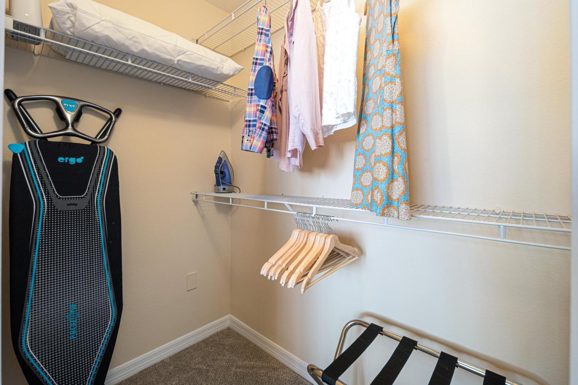 Dharma Home Suites South Miami At Red Road Commons Екстериор снимка